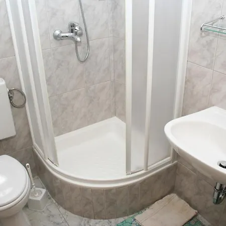 With Parking Space Bol, Brac - 2884 Apartman *