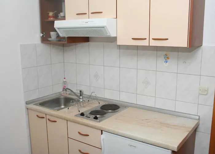 Apartamento With Parking Space Bol, Brac - 2884