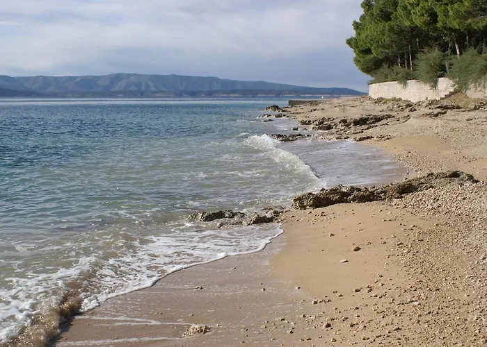 Apartamento With Parking Space Bol, Brac - 2884